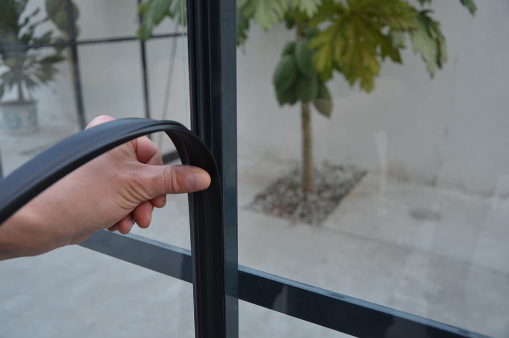 The Trulux Fast-Lock glazing system